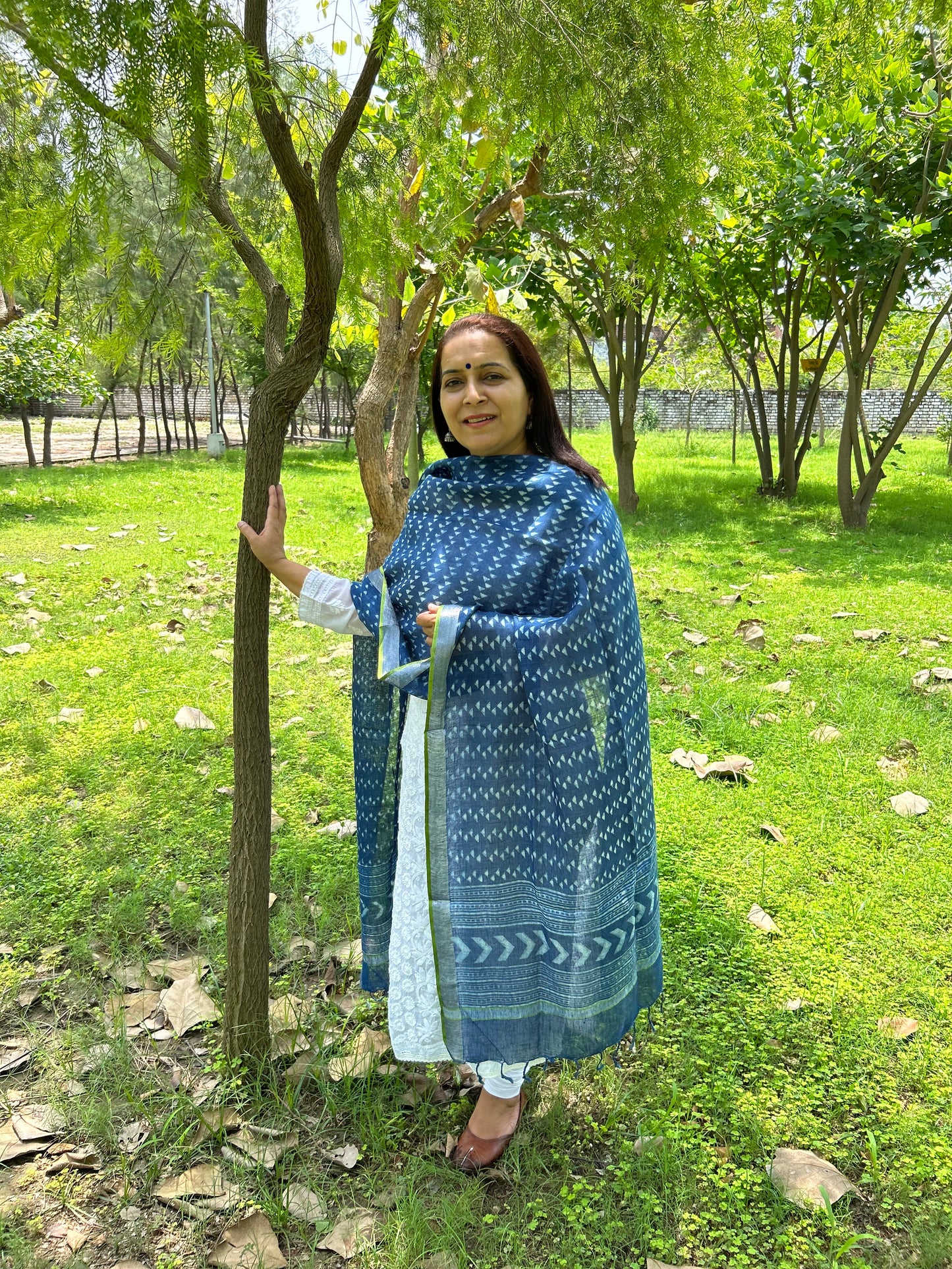 Indigo Linen Dupatta
