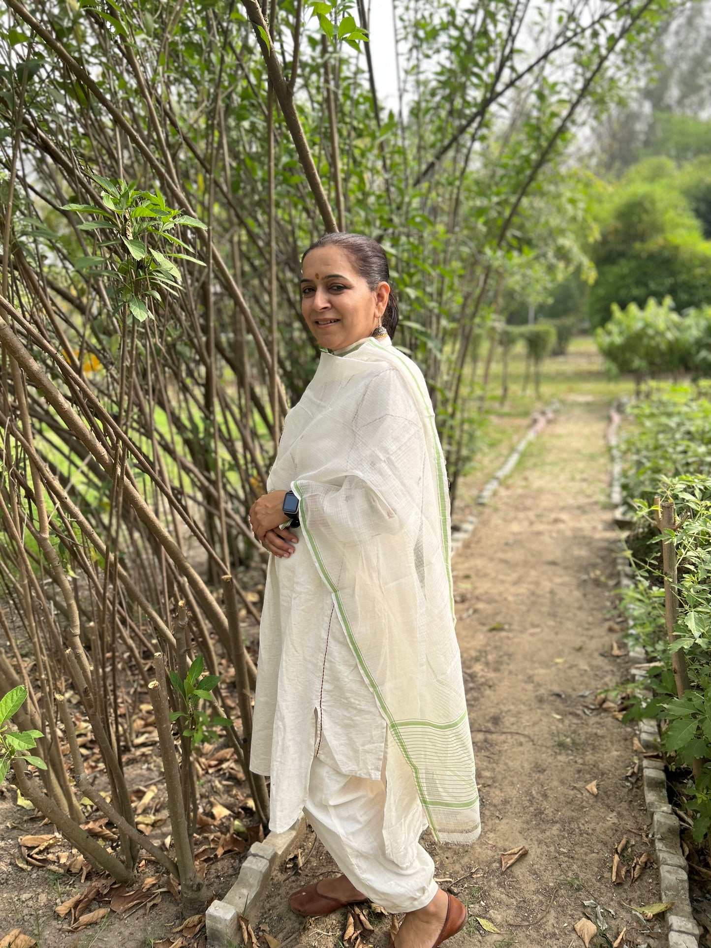 White Hand Woven Kota Doria Stole